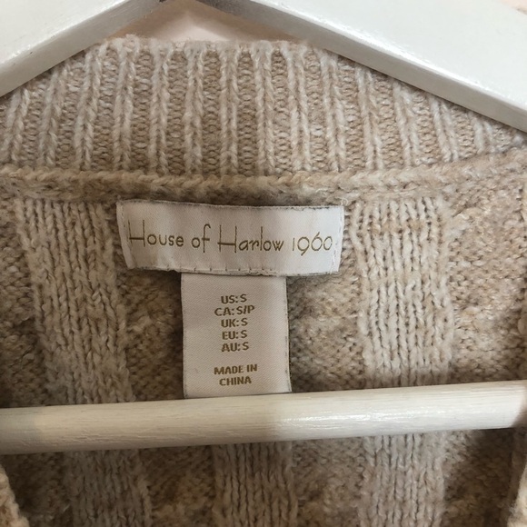 Revolve X House of Harlow 1960 Chunky Cable Knit Crewneck Sweater Size Small - Picture 2 of 6